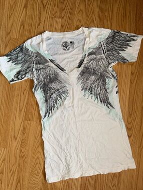 Affliction Live Fast Angel Wings Shirt Large V Neck Rhinestone Y2K Grunge Boho